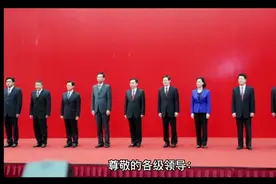 从未见过如此的，拆迁户给别的拆迁户拆迁的怪亊。视频封面