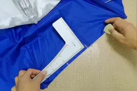 坏掉的雨伞取4个点缝3条带，防水又防油，家人抢着用视频封面