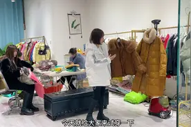 小个子女生穿长款衣服显矮？小羊说了自己的看法，搭配技巧很重要视频封面