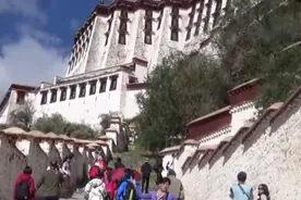 西藏之旅【19】布达拉宫内部建筑，之字型通道，无字碑，墙体厚。视频封面