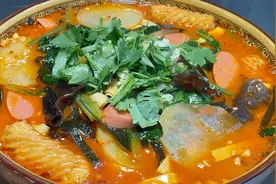 厨师长教你麻辣烫的家常做法，步骤详细，爽口开胃下酒又下饭