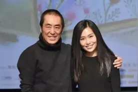 著名导演张艺谋女儿张末背后不为人知的故事视频封面