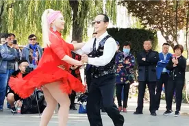 她白得晃眼，真能气死黑李逵视频封面