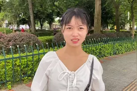 交往两年，第一次请女友家人吃饭，要送礼物吗？需要注意点啥？视频封面