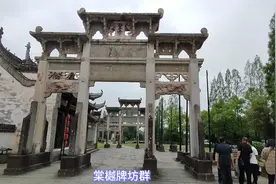 中国最大的牌坊群 —— 棠樾牌坊群。七个牌坊一字排开。视频封面