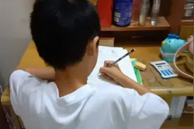 不写作业，母慈子孝，一写作业✍🏻，鸡飞狗跳。嗷嗷大叫。视频封面
