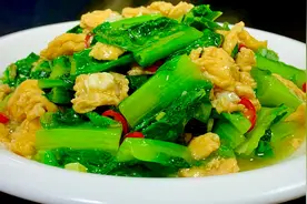 这才是油麦菜炒鸡蛋简单又好吃的做法，清脆爽口，营养美味超好吃