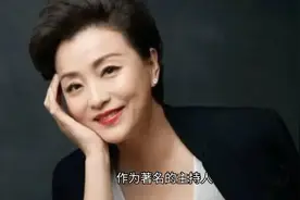 杨澜与女儿牵手逛街，20岁女儿已亭亭玉立，网友：幸亏不像爸爸视频封面
