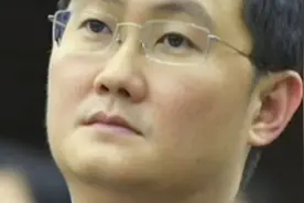 王者荣耀吃鸡到底有多少人再玩，又有多少学生在谩骂与哭泣呢