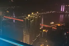 未婚50岁上海阿姨： 逛重庆吃喝合集-辣到投降为止，吃到回家为止视频封面