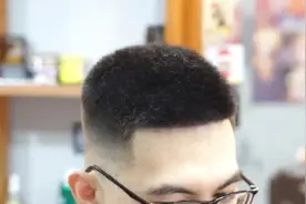 男生想要提升颜值剪个寸头，绝对到位视频封面