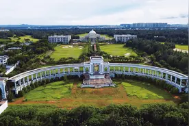 航拍海口市美视五月花国际高尔夫球会#这球场猫清水冻了吧？