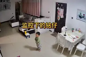 宝妈们你家孩子早上都是几点起床？你们也是穿睡衣送孩子吗？