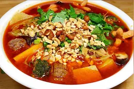 麻辣烫怎么做才好吃，原来在家做这么简单，3分钟就能学会