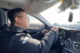 为什么现在奔驰C级的销量，再也难以超越宝马3系！视频封面