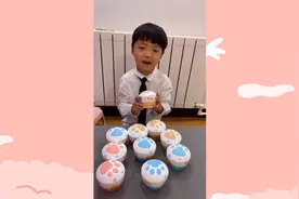 你怎么那么多玩具啊