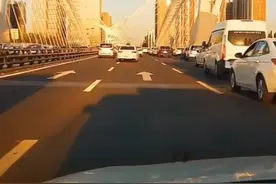 爱你我甘心情愿视频封面