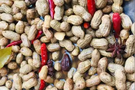 五香卤花生在家做，这一步很关键，卤香味浓郁好吃入味停不下来