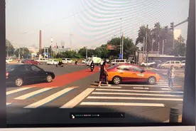 停在斑马线上算闯红灯吗？这是听过最好的答案，解决了新手的疑惑视频封面