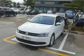 4S店刚置换一台14年大众速腾，5万公里。看能卖多少 价格合理吗？视频封面