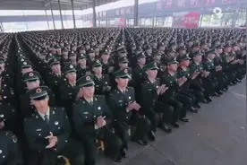 新兵军训授街入伍仪式，激情演讲，强大气场，震撼人心，点赞！视频封面