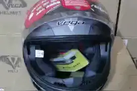 头盔拆装视频。视频封面