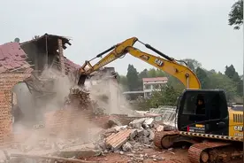 住了几年的房子夷为平地，小妹儿回想这几年，变化真的太大了视频封面
