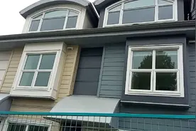 温哥华富人区，朋友买的tawnhouse快要交房了，三层三室真不错视频封面