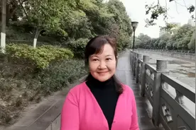 五十三岁的她，缴纳社保十五年上个月领到第一笔养老金