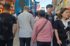 5月1日长沙五一广场人山人海视频封面