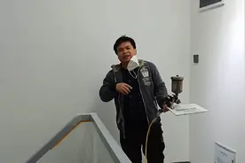 实木扶手拼接口补漆，这样处理可以做到完美衔接，不留痕迹