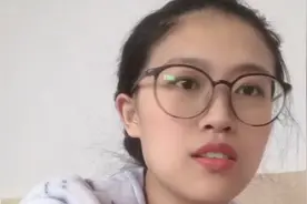 超过这个月龄的就不要给宝宝喝太多奶了，容易影响大脑发育，戒奶