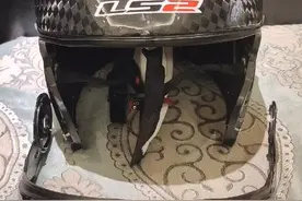 摩友不要轻易拆开头盔清洗不然你会后悔！视频封面