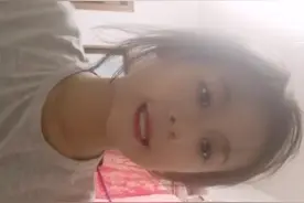 你们说我长得像爸爸，还是长得像我妈妈呢？视频封面