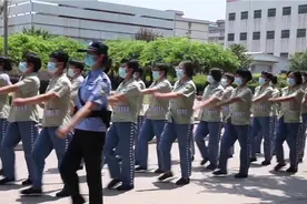 100秒了解女子监狱罪犯改造日常——就餐