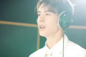 二十大献礼歌曲《小小的肩膀》(龚俊版)视频封面