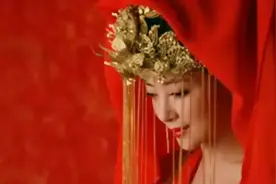 左宗棠奉命娶了章怡为妾，洞房时，左宗棠说:“你就做我孙女吧”视频封面