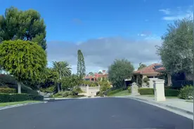 新港海岸，原NBA球星科比住的小区