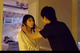 员工送酒醉老板回家竟对老板娘起了色心视频封面