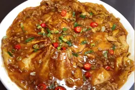 厨师长教你鸡蛋豆腐的家常做法，步骤详细，外酥里嫩下酒又下饭视频封面