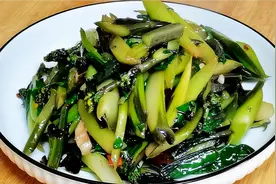 清炒紫菜苔怎么做不发苦，掌握技巧，鲜嫩清甜不出水，营养又入味视频封面