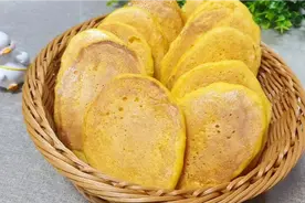 无油无糖玉米面大饼子做法，宣软好吃，越嚼越香视频封面