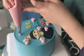 在东北1个月花4000，固定花销占比大，吃饭才800