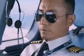 空中惊魂一刻，机长力挽狂澜《中国机长》视频封面