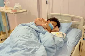 宝贝儿黄疸偏高需要去照蓝光，一离开就是10个小时二冬一直念叨视频封面