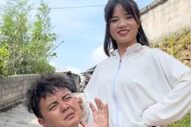 你们的弟弟小时候是这样的吗？