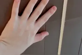 推开卫生间的门需要几步？视频封面