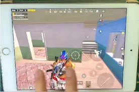 单手操作，申请出战