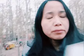 何谓易经？易，是容易；经，是规律，就是把经历总结成经验提炼成