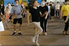 跑遍大连跳广场舞的，这是最好的尤其是领舞，每个细胞都是音符